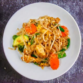 Vegetable Basil Pad Thai